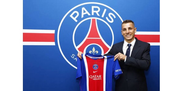 Lucas Digne gewann kurz nach seinem Wechsel zu Paris Saint-Germain den UEFA Super Cup Lucas Digne gewann kurz nach seinem Wechsel zu Paris Saint-Germain den UEFA Super Cup